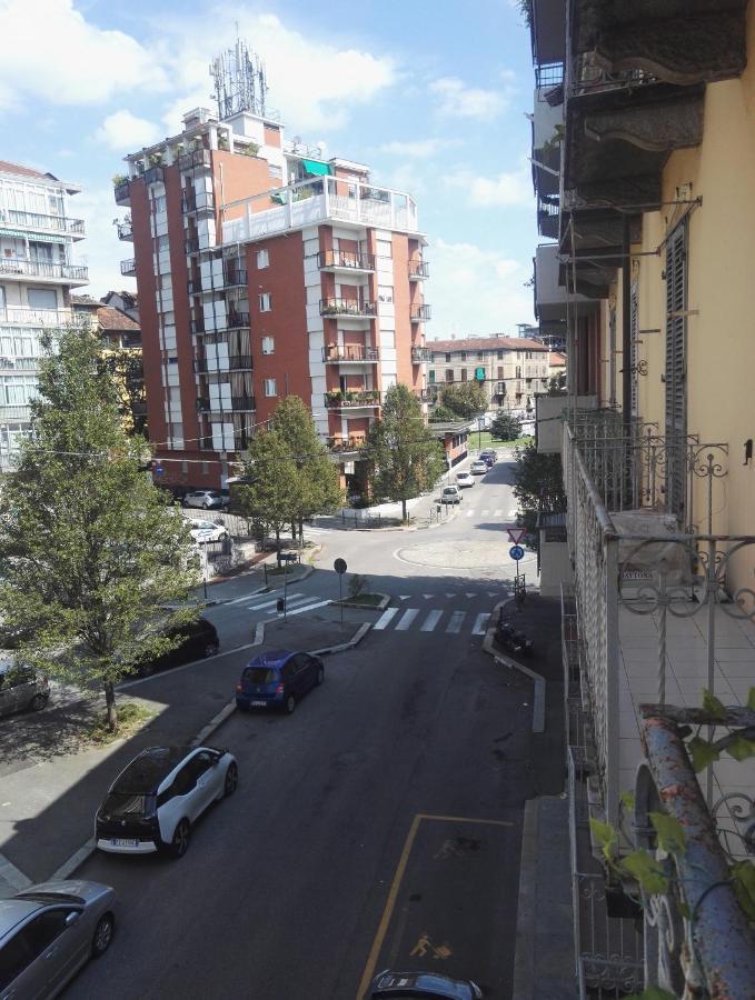 Cinecasa Di Andrea E Cristina Lägenhet Turin Exteriör bild