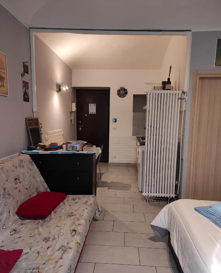Cinecasa Di Andrea E Cristina Lägenhet Turin Exteriör bild
